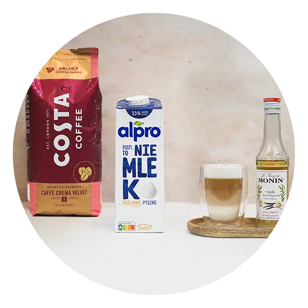 Kawa Costa Coffee, mleko Alpro oraz syrop Monin