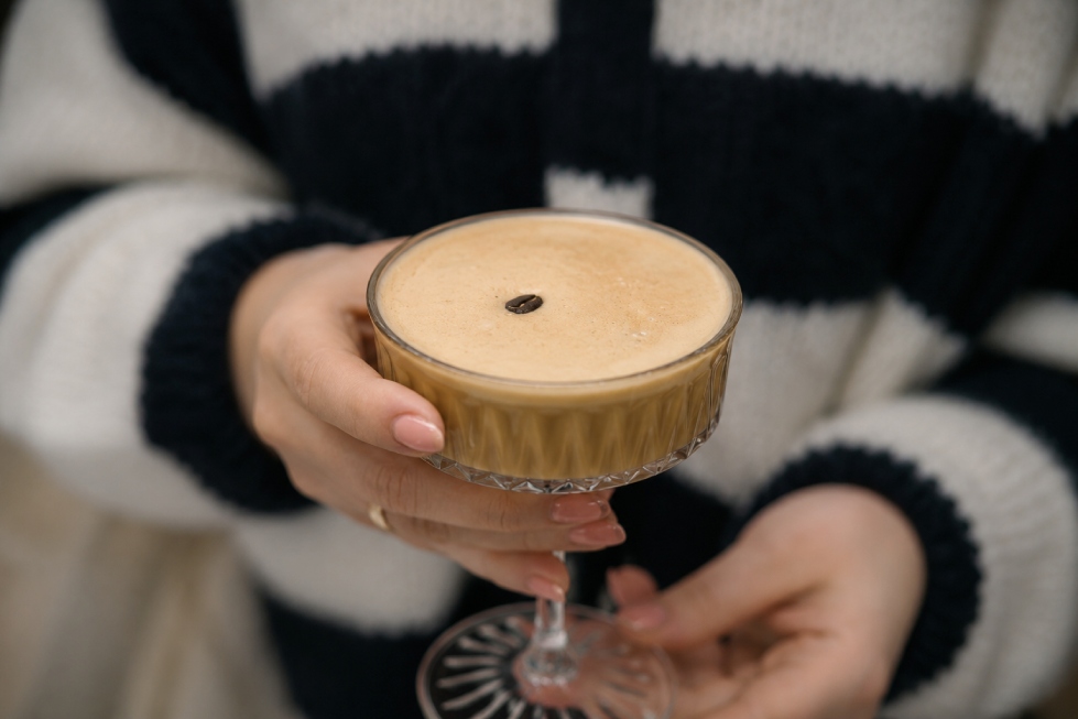 Jakie są drinki z kawy? Polecane połączenia smaków